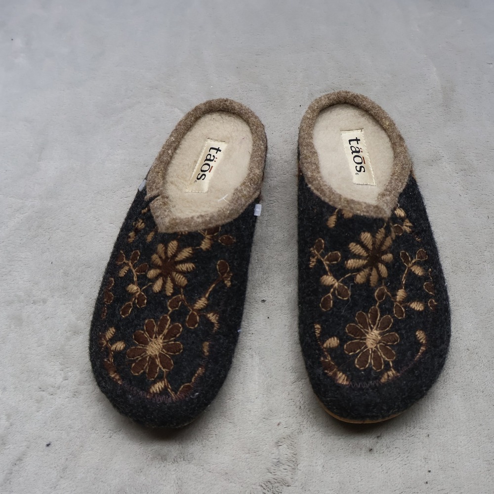 Taos Womens 6.5 EU37 Clogs Blue Woolderness 2 Embroidered Cork Wedge Bohemian - Picture 2 of 10